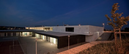 School-Center-Paredes-Alenquer_Andre-Espinho_plusMOOD_10